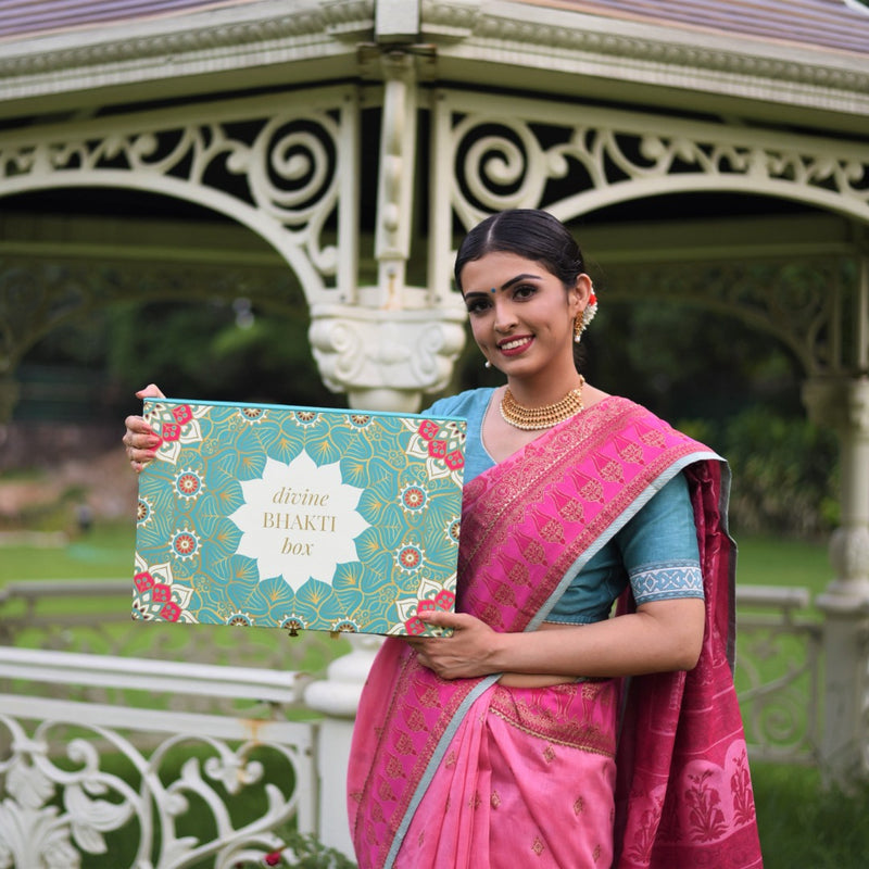 Divine Bhakti Box - Gift Set of 16 Premium Chalisas